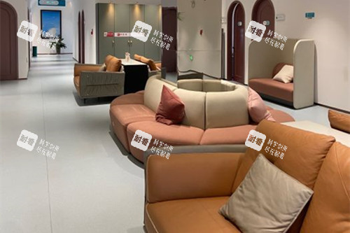 洛阳缔莱美整形内部休息等待区环境
