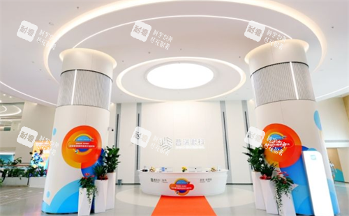 深圳普瑞眼科前台环境