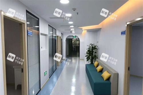 北京皓童明睿眼科医院走廊环境