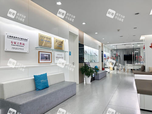 上海新视界中兴眼科医院展示柜