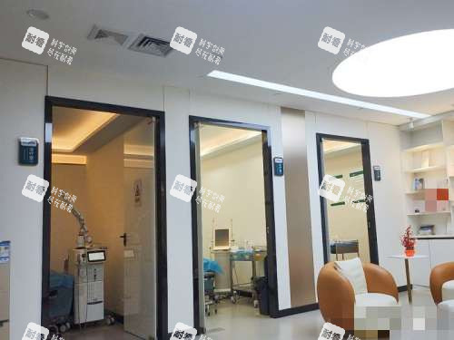 重庆军科整形美容医院治疗室
