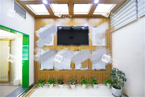 北京润美玉之光医疗美容医院电视墙