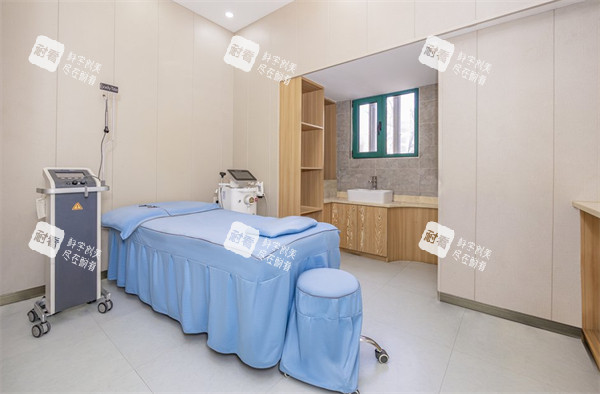 北京润美玉之光医疗美容治疗室