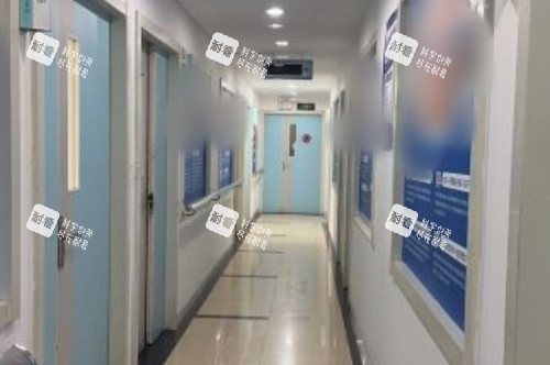 上海沪申五官科眼科专科走廊