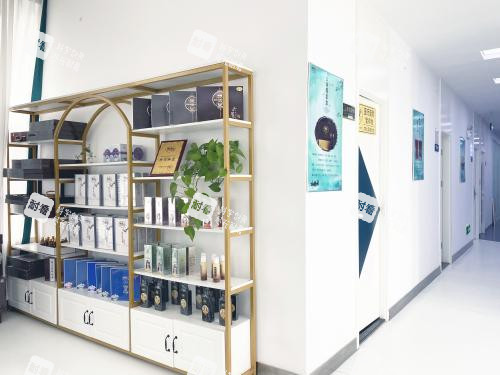 北京小忠丽格京顺医美3楼书架
