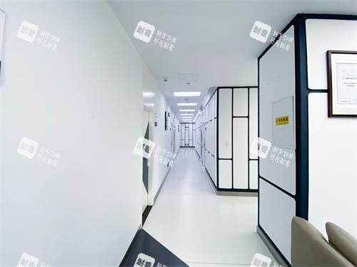 北京小忠丽格京顺医美2楼走廊