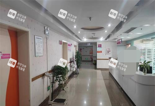 郑州新世纪医院私密科护士站.jpg