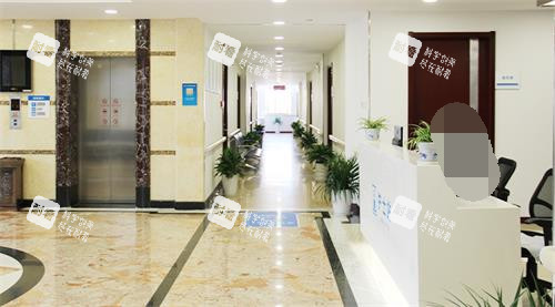 青岛新视界眼科医院走廊 青岛新视界眼科医院走廊