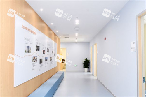 北京爱尔英智眼科走廊 北京爱尔英智眼科走廊