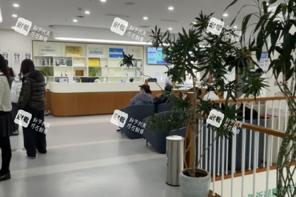 北京至亮眼科医院二楼环境