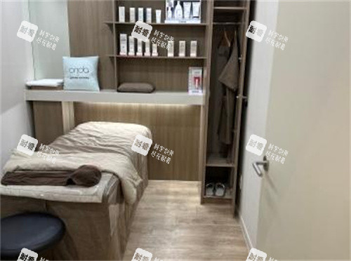 alive皮肤科医院盘浦总店室内环境.jpg