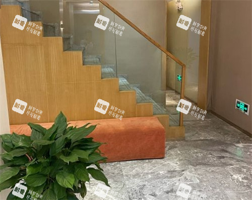 宜昌前卫整形美容医院楼梯间环境