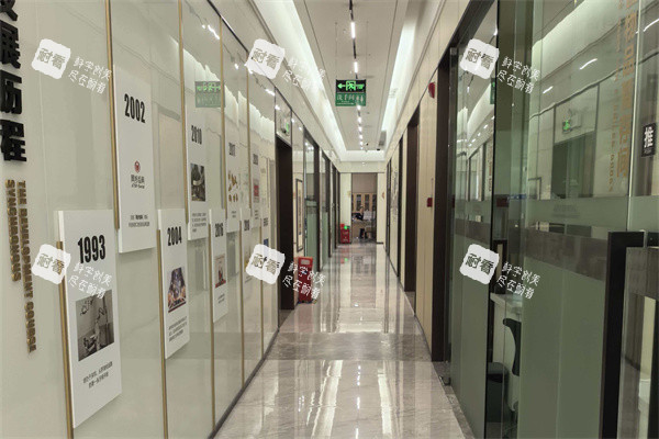 深圳同步齿科新沙口腔门诊(博林君瑞店)诊疗区的走廊