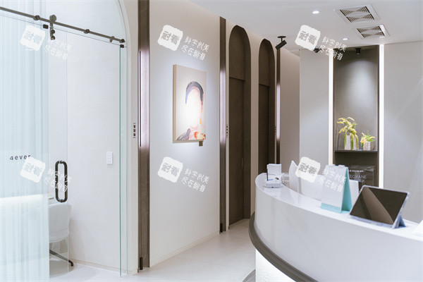 韩国4ever皮肤科导诊区环境 韩国4ever皮肤科导诊区环境