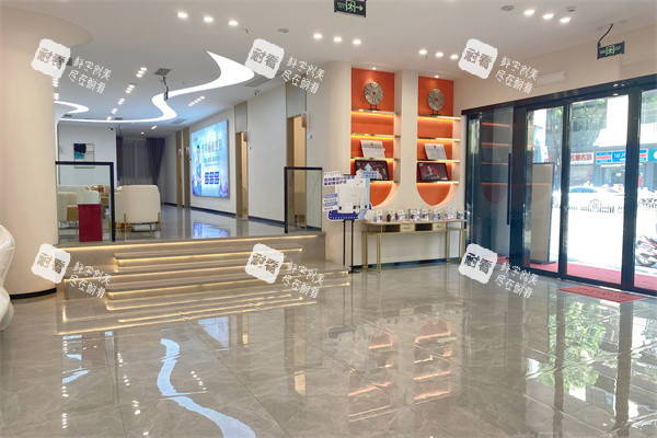 宜宾华尔丽格整形医院前厅.jpg