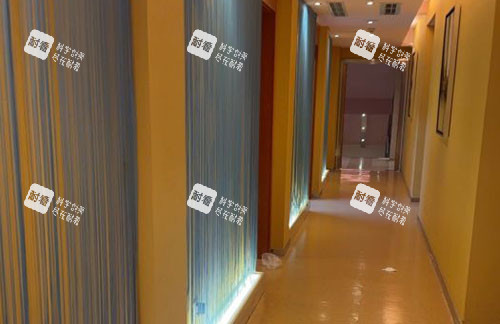 济南艺星整形走廊环境实拍图.jpg