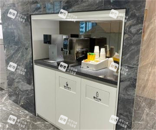 本颜整形外科茶水区黄金瞳.jpg 本颜整形外科茶水区黄金瞳.jpg