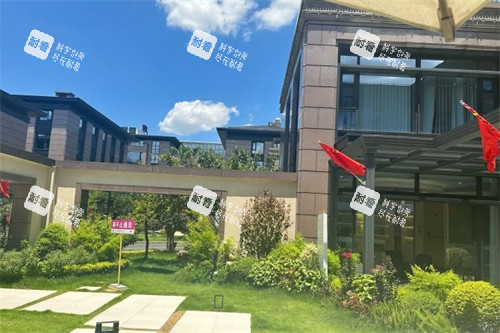 杭州奥拉克医疗美容楼下环境.jpg 杭州奥拉克医疗美容楼下环境.jpg