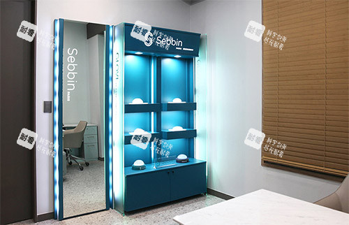 赛宾假体展示柜.jpg 赛宾假体展示柜.jpg