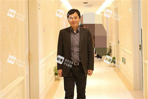 北京圣嘉新医疗美容医院李朕医生.jpg
