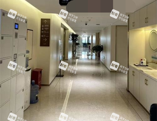 云南昆明韩辰医疗美容医院走廊环境.jpg