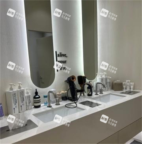 韩国alive皮肤科洗漱区环境.jpg 韩国alive皮肤科洗漱区环境.jpg
