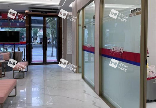 哈尔滨超龙辰美医疗美容内部过道环境.jpg 哈尔滨超龙辰美医疗美容内部过道环境.jpg