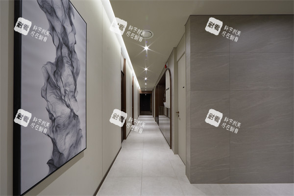 釜山thefirst总店过道.jpg 釜山thefirst总店过道.jpg