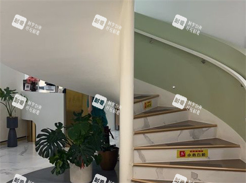 北京斯享家医疗美容楼梯环境.jpg 北京斯享家医疗美容楼梯环境.jpg