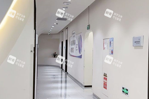 杭州清沐医疗美容走廊环境实拍图.jpg