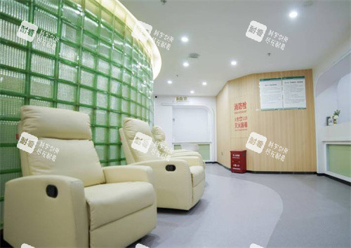 广西柏瑧医疗美容休息区环境.jpg 广西柏瑧医疗美容休息区环境.jpg