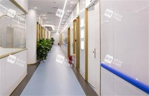 深圳千羽整形楼道.png