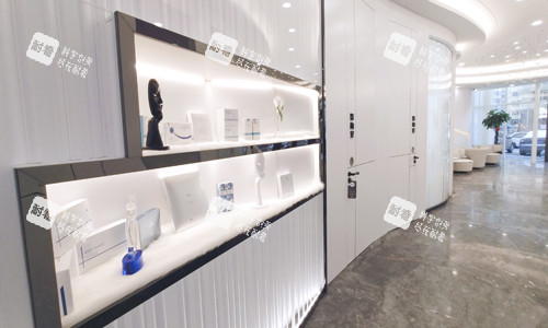 哈尔滨臻美整形门诊部展示区.jpg