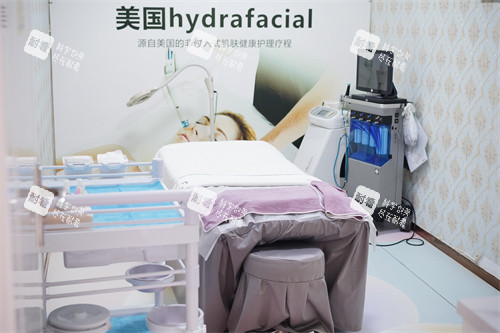 深圳南雅医疗美容门诊部美容室.JPG 深圳南雅医疗美容门诊部美容室.JPG