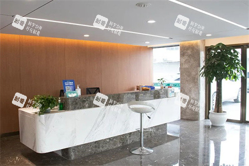 杭州广仁医院导诊台展示.jpg 杭州广仁医院导诊台展示.jpg