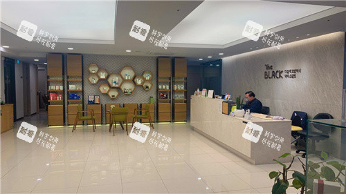 韩国布莱克毛发移植大厅环境.JPG 韩国布莱克毛发移植大厅环境.JPG