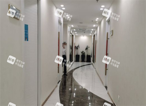 乌鲁木齐花之妍医疗美容过道.jpg 乌鲁木齐花之妍医疗美容过道.jpg