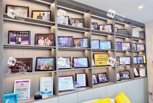 徐州李刚整形展示柜示意图.jpg 徐州李刚整形展示柜示意图.jpg