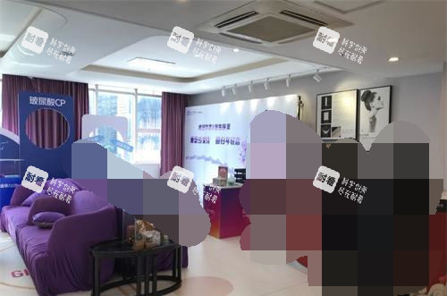 武汉华美整形医院前台大厅.jpg