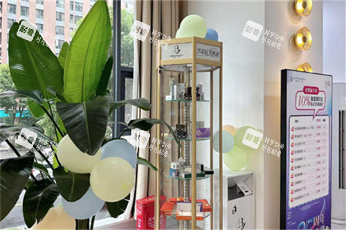 铜仁绽新白翎整形环境图.jpg 铜仁绽新白翎整形环境图.jpg