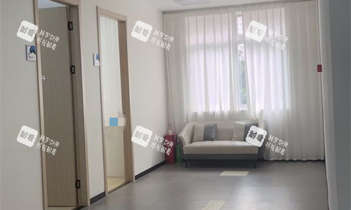 绵阳朗睿整形诊室门口.jpg 绵阳朗睿整形诊室门口.jpg