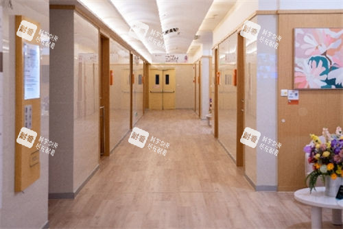 上海仁爱整形医院大厅走廊.jpg 上海仁爱整形医院大厅走廊.jpg