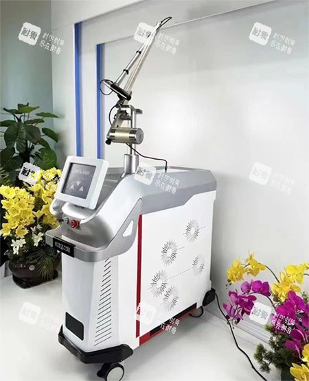 调Q激光仪器设备图片.jpg 调Q激光仪器设备图片.jpg