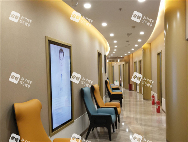 云南铜雀台医疗美容走廊.jpg