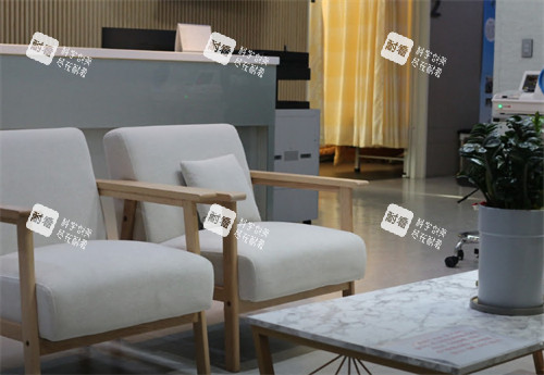 韩国Balance quantum抗衰中心等候区一角.jpg