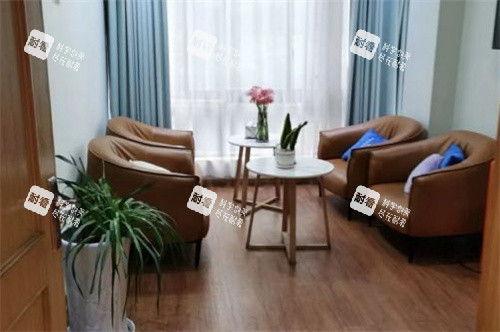 成都纽莱茵整形休息区.jpg