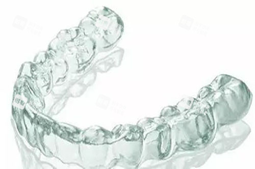 隐形牙套牙齿矫正保持器.jpg