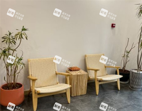 青岛波罗蜜医疗美容休息区环境图.jpg