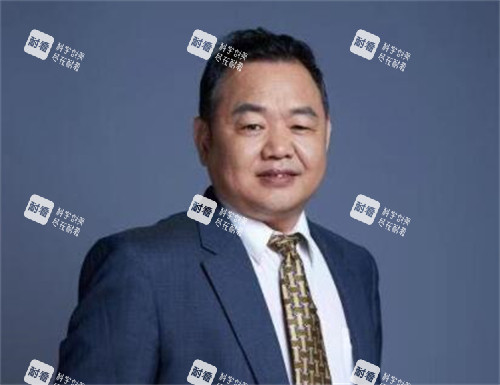 侯典举医生照片.jpg 侯典举医生照片.jpg