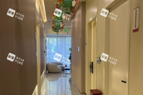 义乌百姿医疗美容医院走廊.jpg 义乌百姿医疗美容医院走廊.jpg